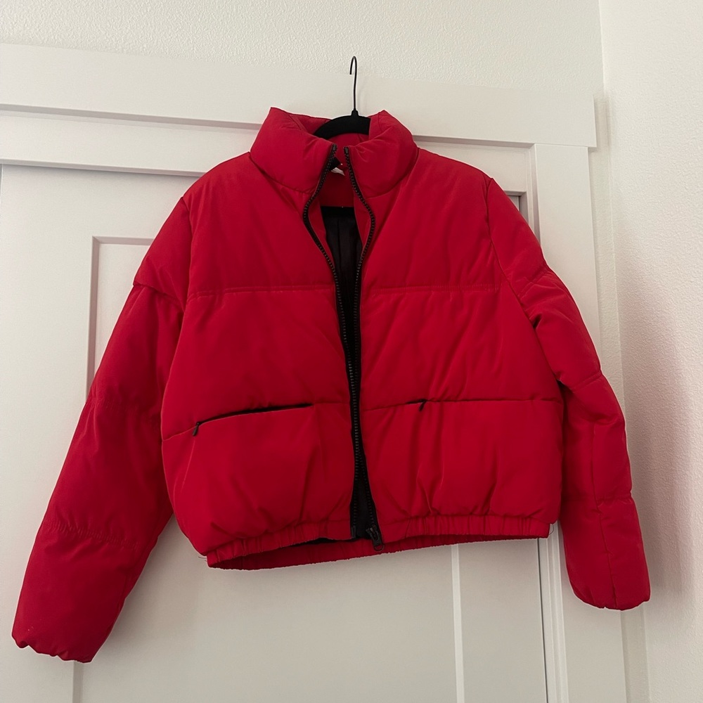 H&M cropped red puffer coat